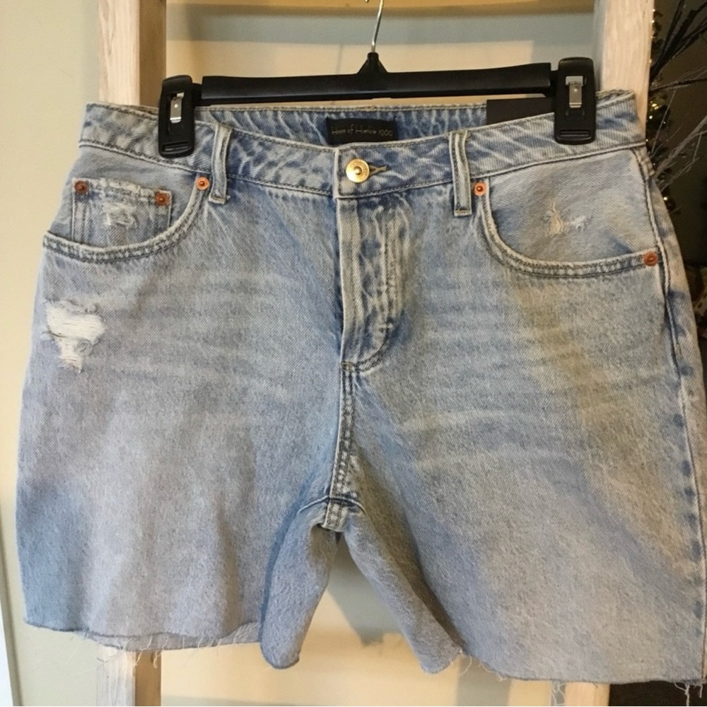 House of Harlow 1960 Jean shorts NWT size 27.